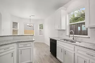 15630 Hatfield Hollow Dr, Tomball, TX 77377 - Photo 9