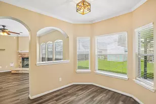 1122 Chase Park Dr, Bacliff, TX 77518 - Photo 7