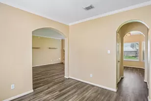 1122 Chase Park Dr, Bacliff, TX 77518 - Photo 11