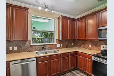 1122 Chase Park Drive, Bacliff, TX 77518 - Photo 9