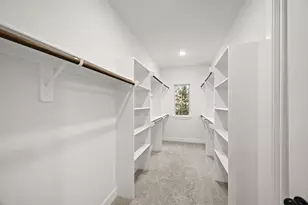 129 Sweeping Valley Dr, Montgomery, TX 77316 - Photo 37