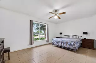 811 Colony Glen Ct, Houston, TX 77062 - Photo 17