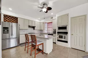 811 Colony Glen Ct, Houston, TX 77062 - Photo 11