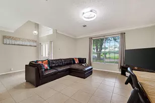811 Colony Glen Ct, Houston, TX 77062 - Photo 5