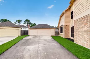 811 Colony Glen Ct, Houston, TX 77062 - Photo 33