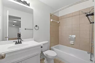 874 Pebblebank Ln, League City, TX 77573 - Photo 35