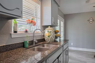 5822 Shurmard Drive, Houston, TX 77092 - Photo 19