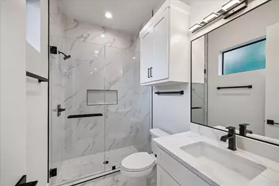 4714 Tamarisk Street, Bellaire, TX 77401 - Photo 31