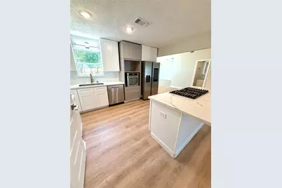 1925 Pech Road, Houston, TX 77055 - Photo 5