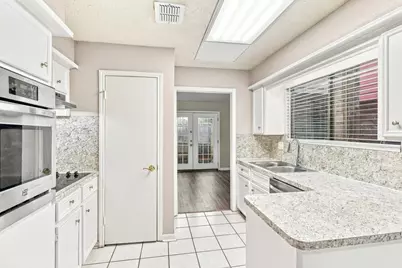 11807 Gatlinburg Drive, Houston, TX 77031 - Photo 9