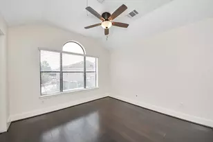 5941 S Loop E, Houston, TX 77033 - Photo 13