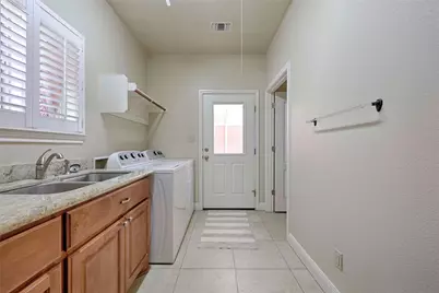417 S Main Street, Hallettsville, TX 77964 - Photo 27