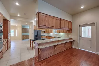 417 S Main Street, Hallettsville, TX 77964 - Photo 7