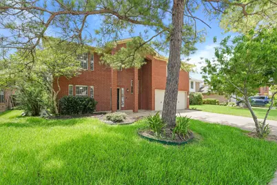 2922 Glen Cullen Lane, Pearland, TX 77584 - Photo 1