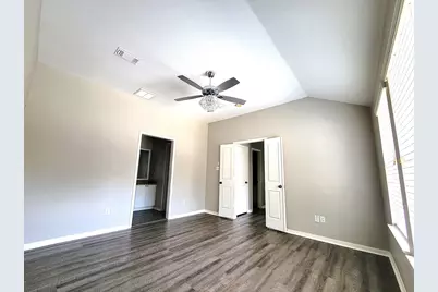 77 Woodlily Pl, The Woodlands, TX 77382 - Photo 11