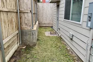 346 Eado Park Cir, Houston, TX 77020 - Photo 19