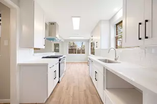 2114 Eagle Point Rd, Crosby, TX 77532 - Photo 3