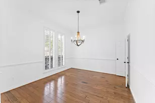 47 N Winsome Path Circle, The Woodlands, TX 77382 - Photo 9