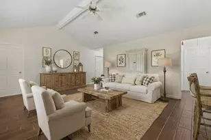 3930 Tumbleweed Ln, Baytown, TX 77521 - Photo 3