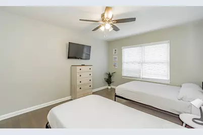 1102 45th Street, Galveston, TX 77550 - Photo 31
