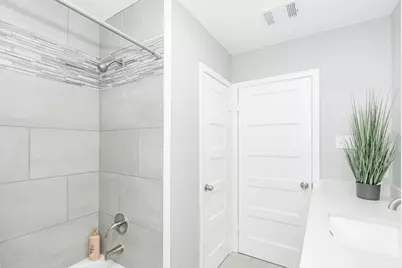 1102 45th Street, Galveston, TX 77550 - Photo 23