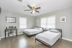 1102 45th St, Galveston, TX 77550 - Photo 35