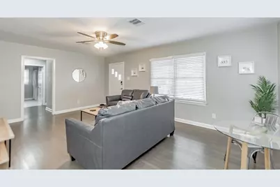 1102 45th Street, Galveston, TX 77550 - Photo 11