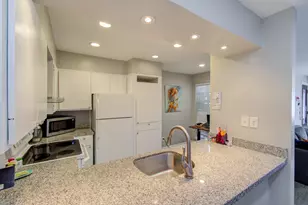 2575 Marilee Ln, Houston, TX 77057 - Photo 11