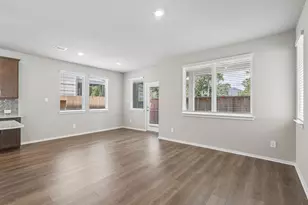 6325 Sapphire Ocean Dr, Houston, TX 77092 - Photo 15
