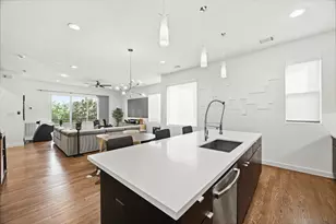 912 W 19th St, Houston, TX 77008 - Photo 15