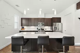 912 W 19th St, Houston, TX 77008 - Photo 3