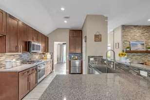 11506 Faulkey Gully Cir, Houston, TX 77070 - Photo 17
