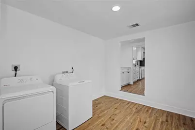1203 W 6th Street, Freeport, TX 77541 - Photo 17