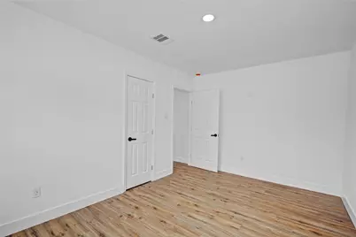 1203 W 6th Street, Freeport, TX 77541 - Photo 33