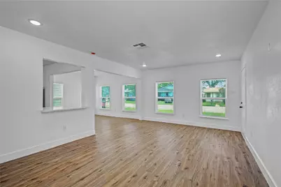 1203 W 6th Street, Freeport, TX 77541 - Photo 9