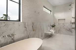 709 E 17th St, Houston, TX 77008 - Photo 15