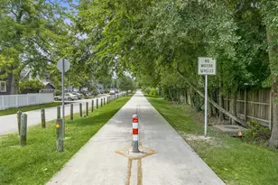 709 E 17th St, Houston, TX 77008 - Photo 7