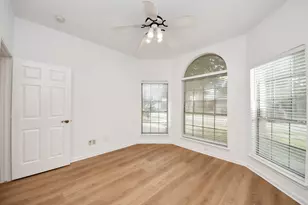 20019 Beechview Ln, Katy, TX 77449 - Photo 5