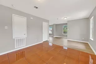 2446 Mayview Dr, Houston, TX 77091 - Photo 13