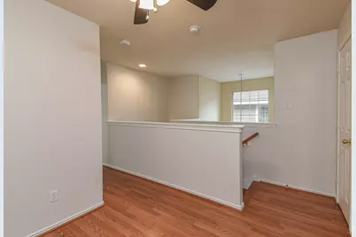 213 E Summerhaze Circle, The Woodlands, TX 77382 - Photo 17