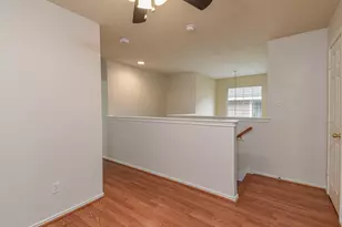 213 E Summerhaze Circle, The Woodlands, TX 77382 - Photo 17