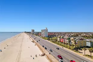 7000 Seawall Blvd, Galveston, TX 77551 - Photo 25