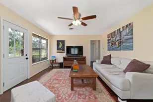 7434 Carew St, Houston, TX 77074 - Photo 9