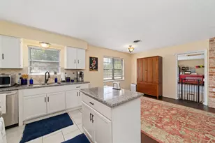7434 Carew St, Houston, TX 77074 - Photo 17