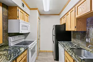904 University Oaks Blvd, College Station, TX 77840 - Photo 9