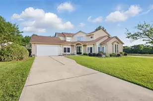 90 Greenview St, Montgomery, TX 77356 - Photo 1