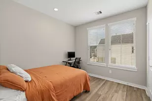 413 Stonework Oaks Lane, Houston, TX 77076 - Photo 37