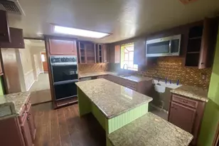 2306 Davis St, Houston, TX 77026 - Photo 1