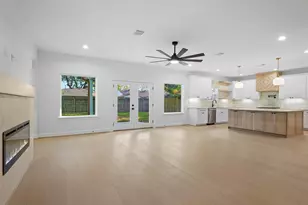 10438 Brinwood Dr, Houston, TX 77043 - Photo 5