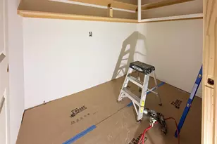 10438 Brinwood Dr, Houston, TX 77043 - Photo 13